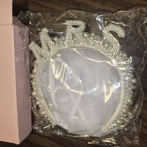 Pearl Bride Veil Bachelorette Elegant White Pearl 'MRS' Headband Wedding